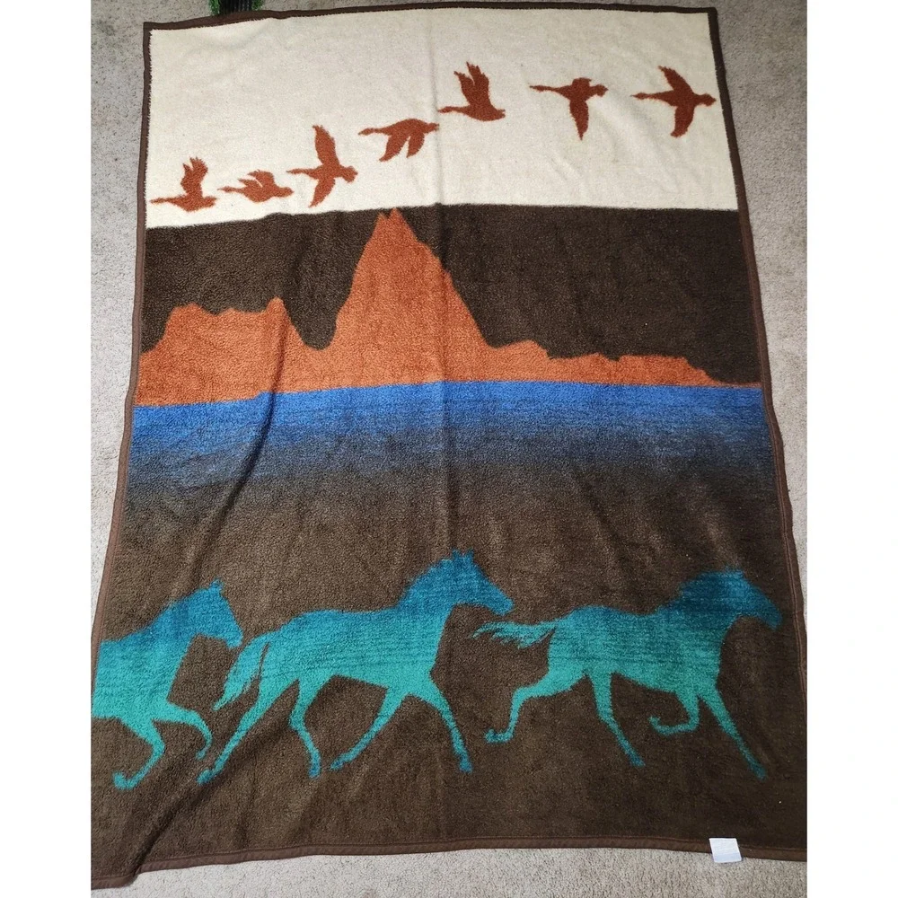 Biederlack of America Reversible Horse Throw Blanket 50x70 Southwestern USA Made